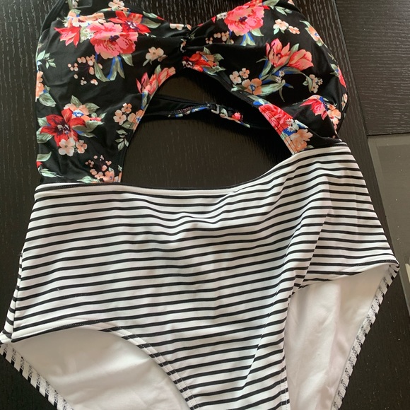 Abercrombie & Fitch Other - Abercrombie and Fitch one piece bathing suit